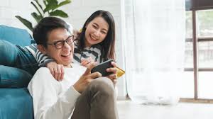 通过亲密互动游戏加深伴侣间的情感联结